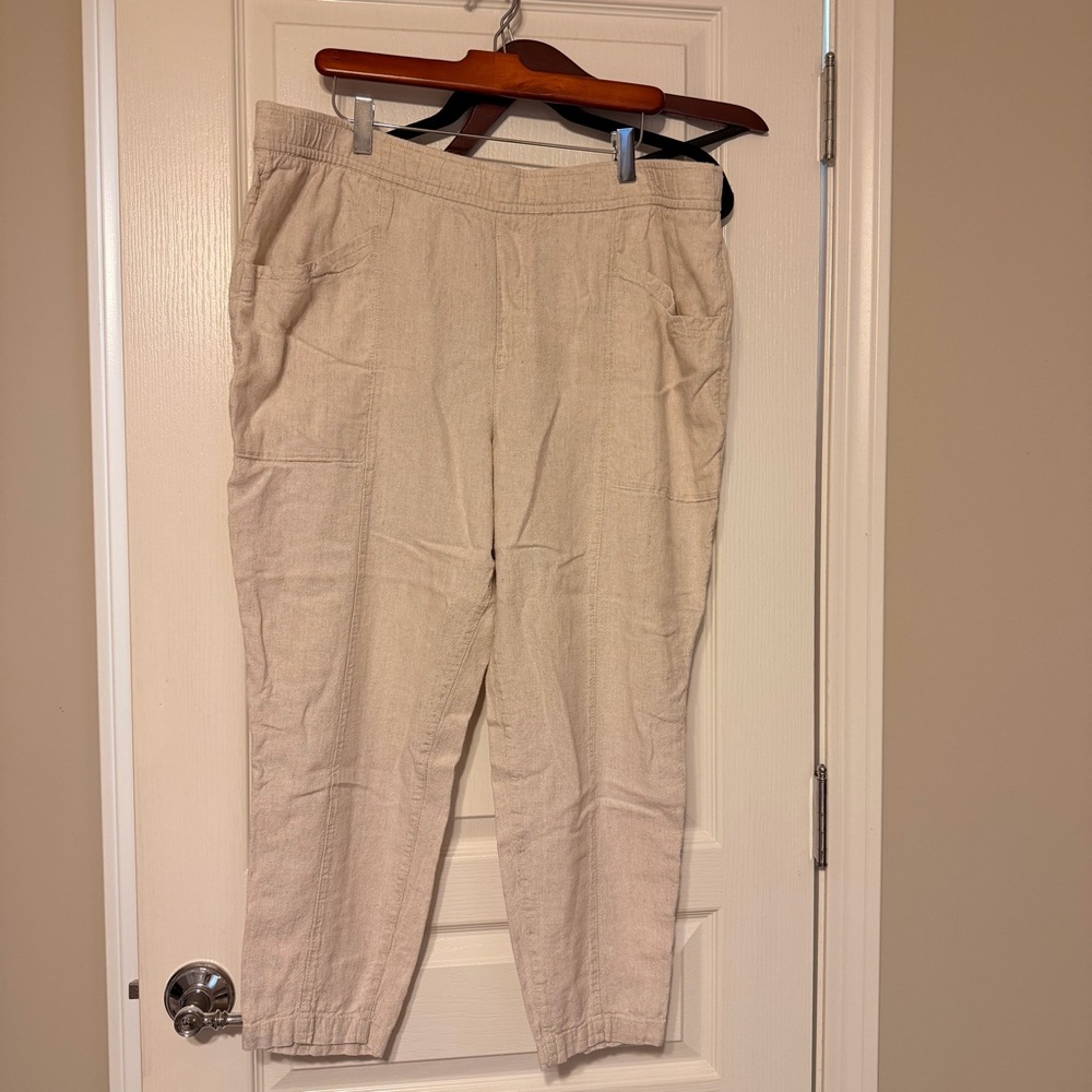 Old Navy High-Rise Straight Taper Pants - Cream